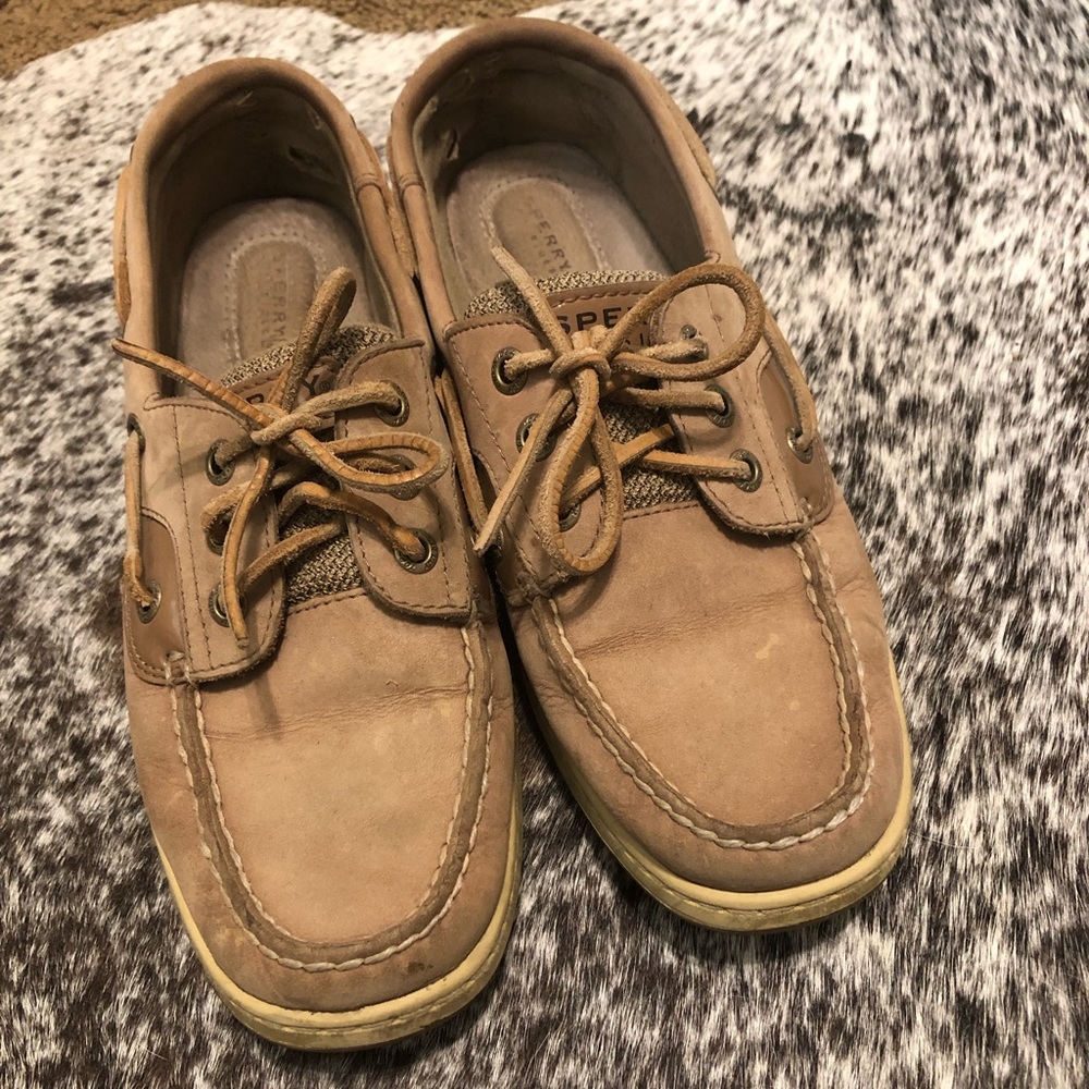 Sperrys size 8